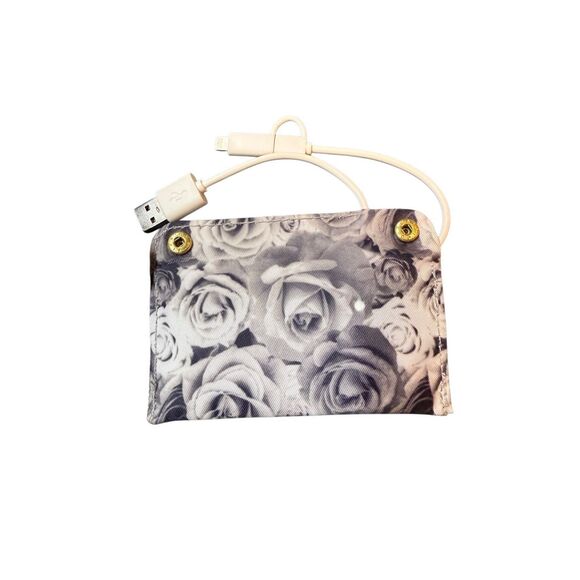 Adrienne Vittadini Studio Women's Gray Detachable Strap Charging Wallet Wristlet - Picture 9 of 16